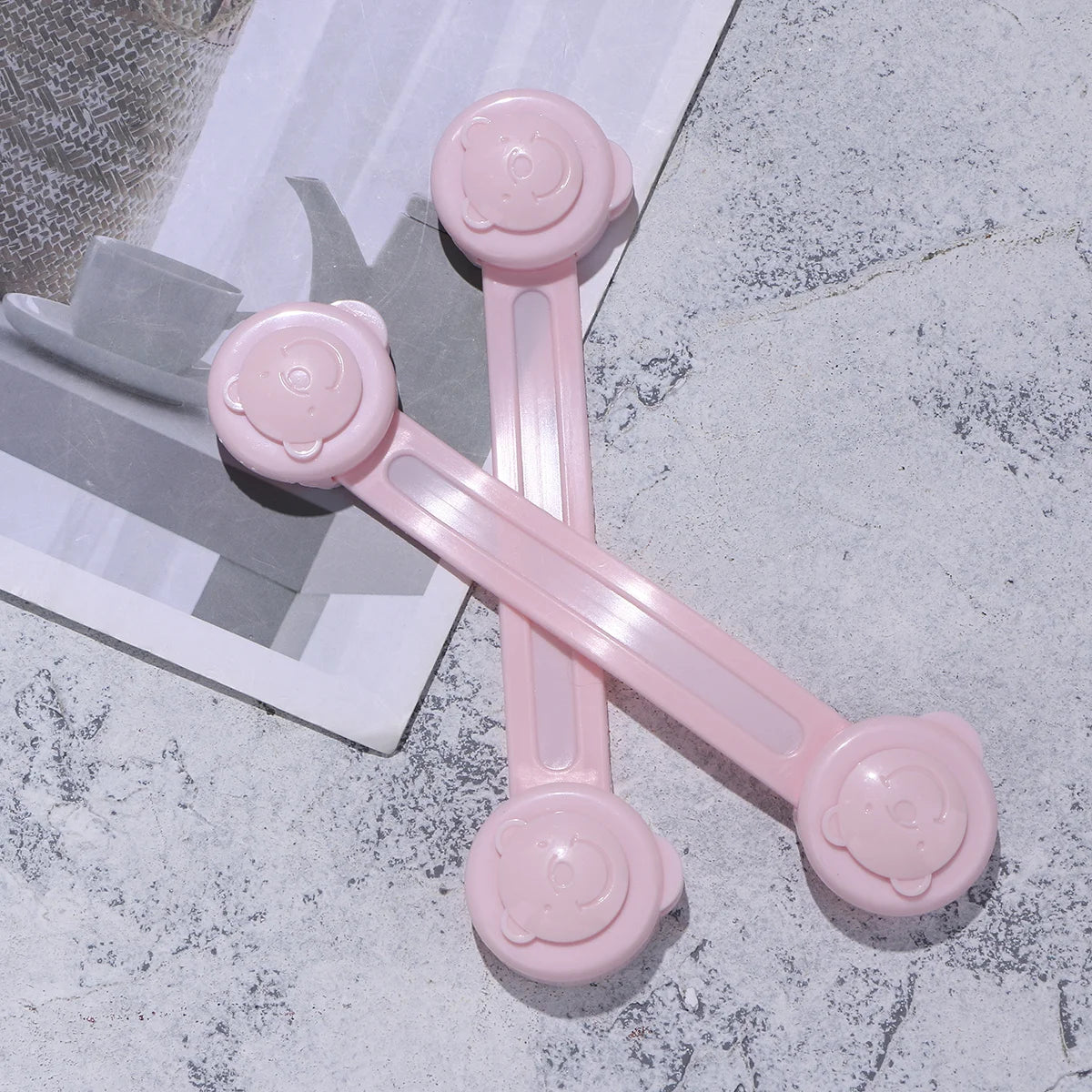 2Pcs Bear Shaped Child Safety Locks Premium ABS Material Easy Open Protective Cabinet Drawer Latches Baby Proof Lock for Infant